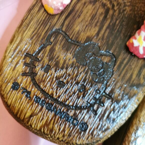 Rare Hello Kitty Rose Red Pink Kimono Yukata Geta Women Robe Japan Vintage Retro - Picture 3 of 15